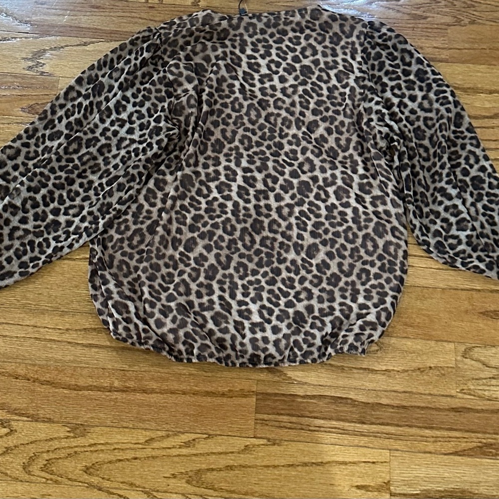 Leopard Print Blouse - Picture 3 of 4